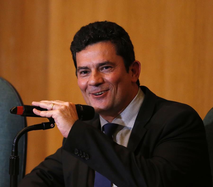 Moro, que será ministro de Justicia y Seguridad Pública en el próximo gobierno del ultraderechista Jair Bolsonaro (semisquare-x3)