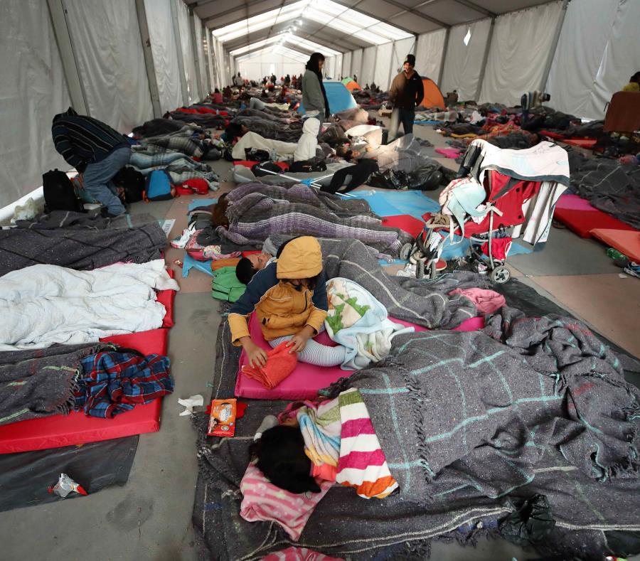 La caravana de migrantes decidirá este viernes si sigue o no la travesía a EE.UU. (semisquare-x3)