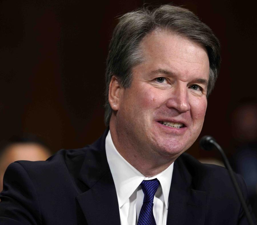 El nominado juez a la Corte Suprema, Brett Kavanaugh, testifica en el Congreso. (AP) (semisquare-x3)