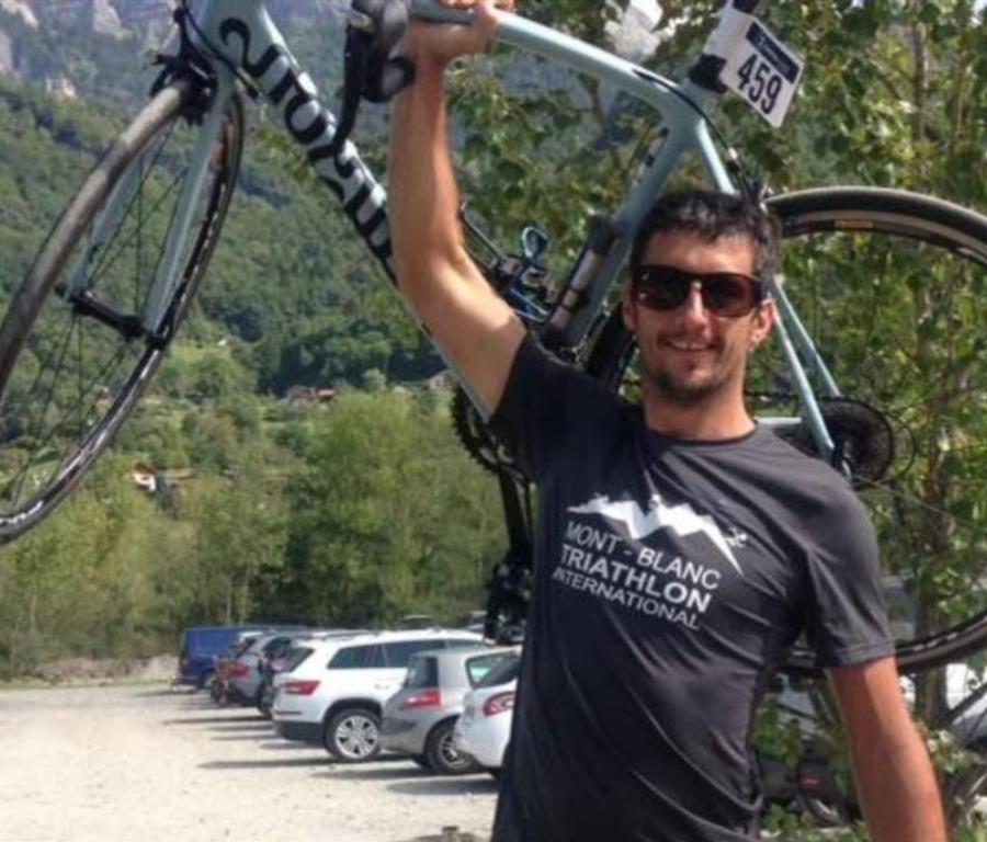 La muerte de ciclista Mark Sutton a manos de un cazador reveló una terrible historia familiar (semisquare-x3)