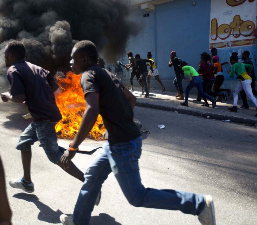 Se cumple una semana de protestas antigubernamentales — Caos en Haití Se cumple una semana de protestas antigubernamentales — Caos en Haití