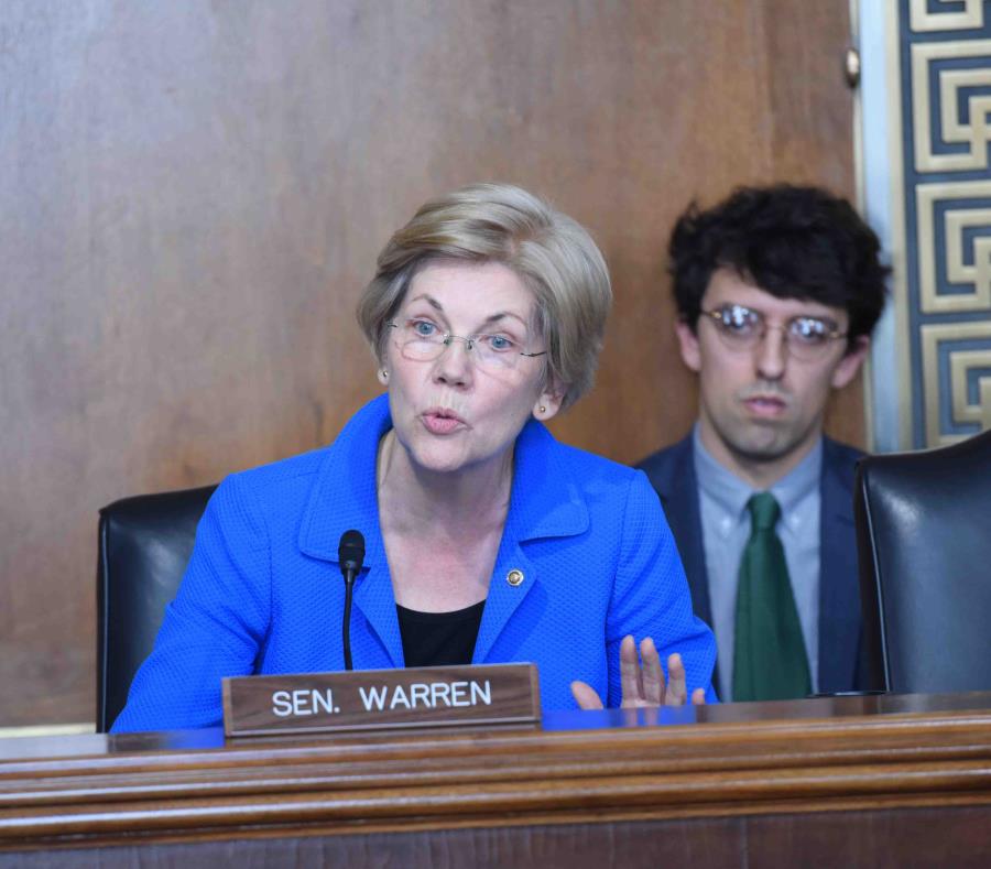 La senadora Elizabeth Warren es una de las congresistas que ha liderado el reclamo en el Congreso a favor de la creación de una comisión independiente. (GFR Media) (semisquare-x3)