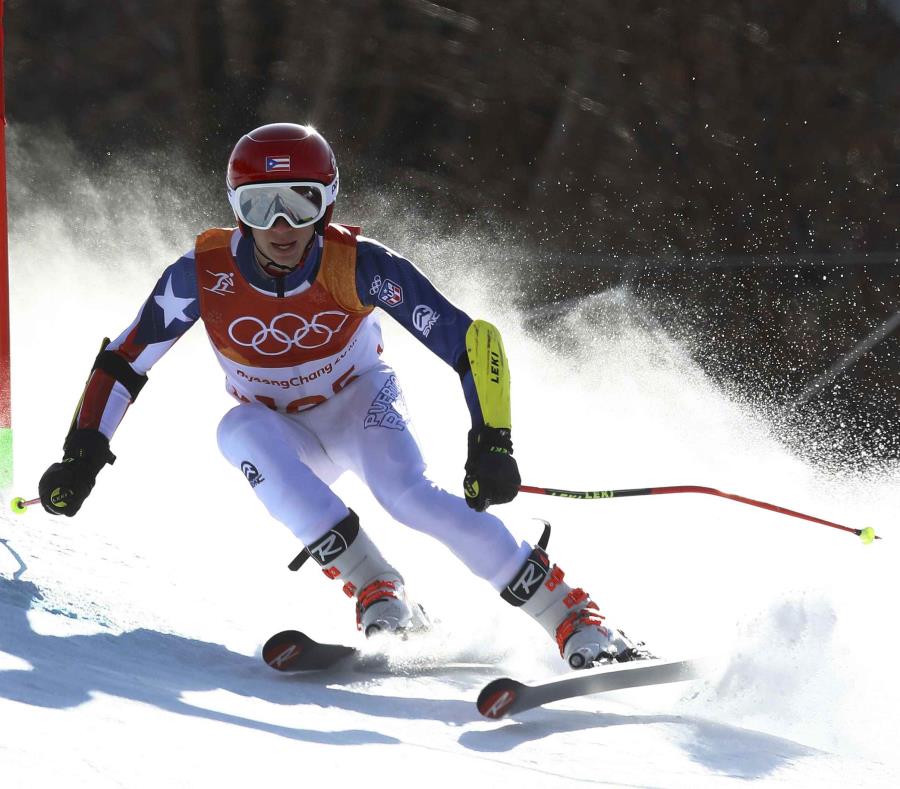 Dennis Flaherty era el padre del esquiador Charles Flaherty, quien en los Juegos Olímpicos Invernales de Pyeongchang 2018 (Corea del Sur) se convirtió en el primer representante de Puerto Rico en participar y completar su evento. (GFR Media) (semisquare-x3)