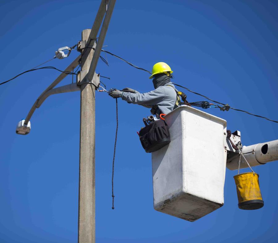 La AEE ofrece cómo van las reparaciones a través de sus principales redes sociales. (semisquare-x3)