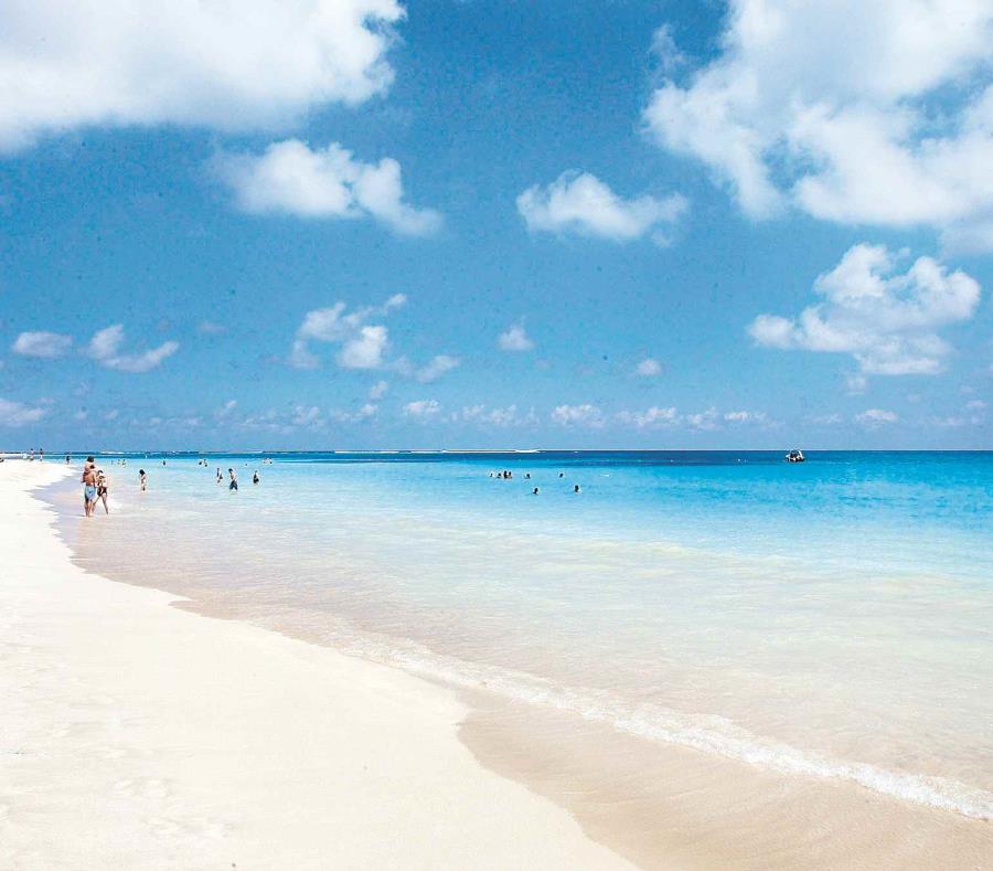 Playa Flamenco (semisquare-x3)