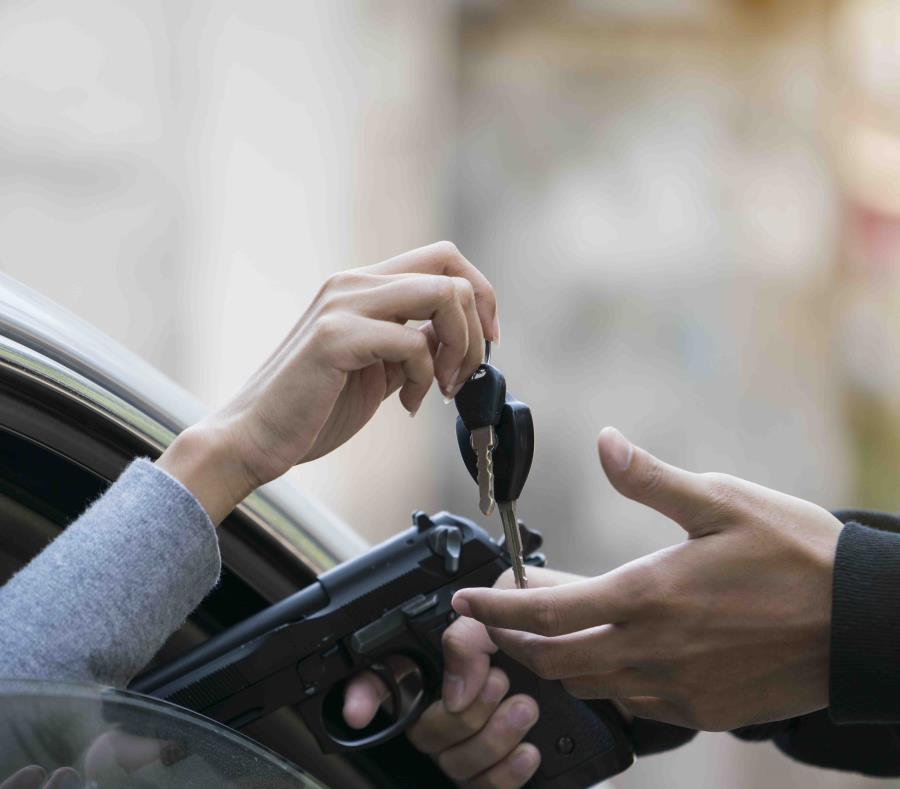 Los asaltante se apropiaron del vehículo mediante carjacking (GFR Media) (semisquare-x3)