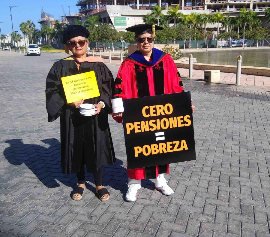 Nydia Chéverez y Norma Rodríguez, profesoras retiradas de la UPR. (GFR Media) (semisquare-x3)