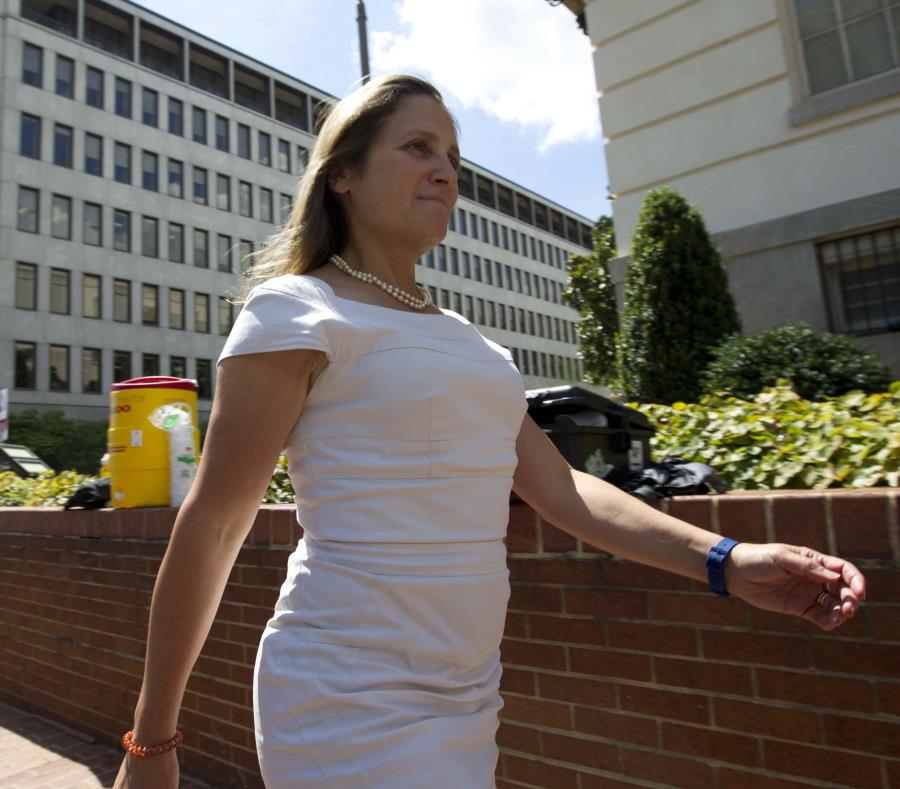 La ministra de relaciones exteriores de Canadá Chrystia Freeland arriba a la Oficina del Representante Comercial de Estados Unidos el viernes, 31 de agosto del 2018, en Washington (semisquare-x3)
